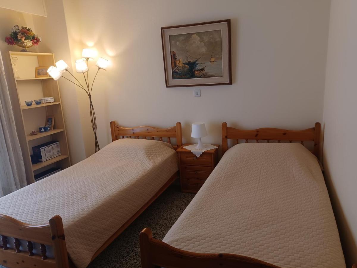 Seaside Family Apartment Loutraki Luaran gambar